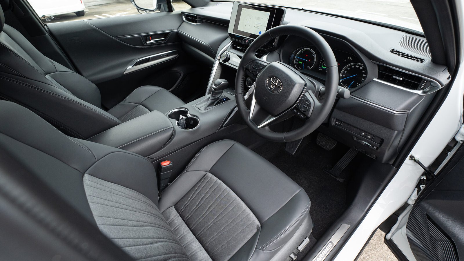 Toyota Harrier 2.5G Hybrid photo 7